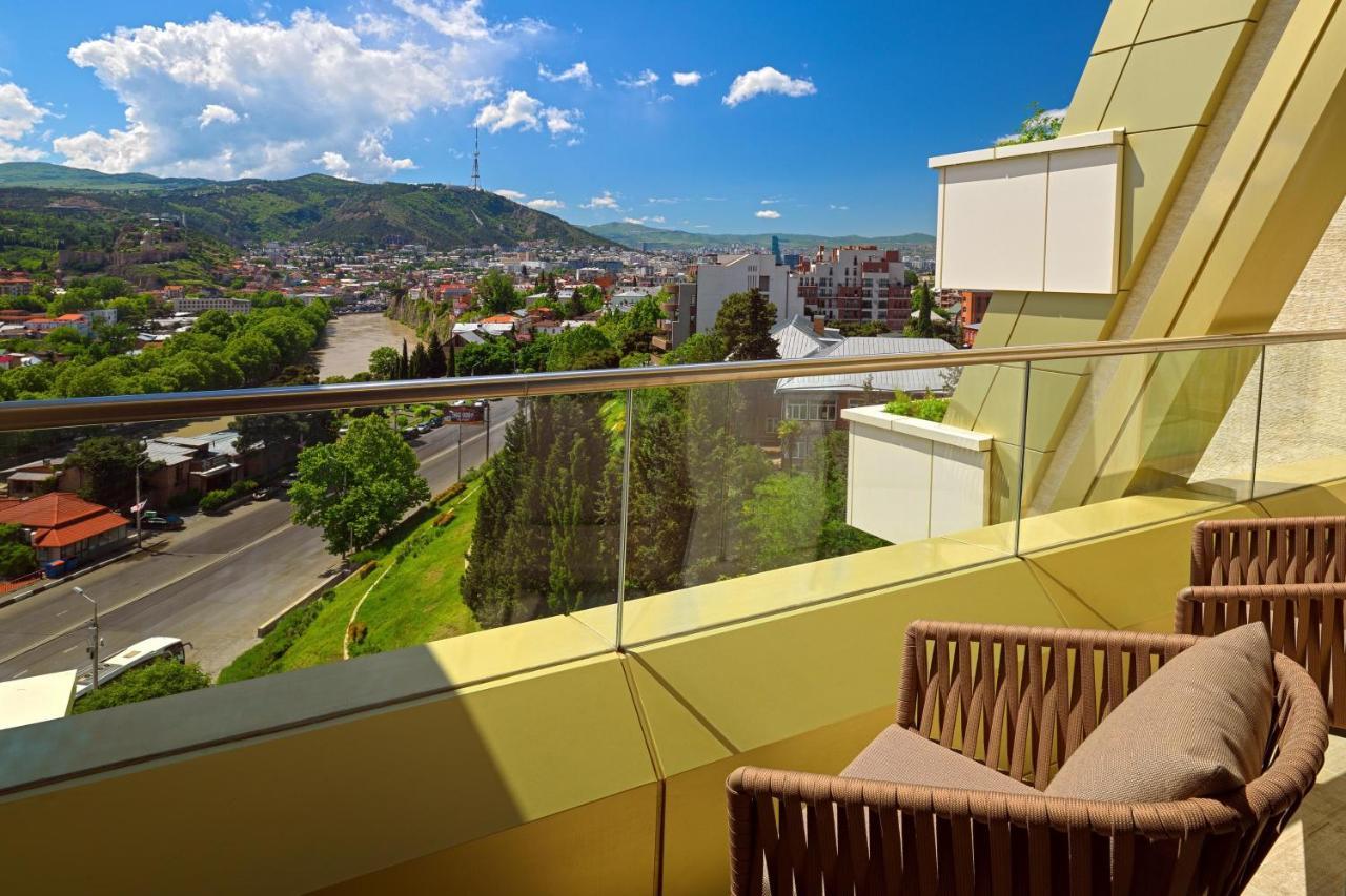 Отель Sheraton Grand Metechi Palace Тбилиси