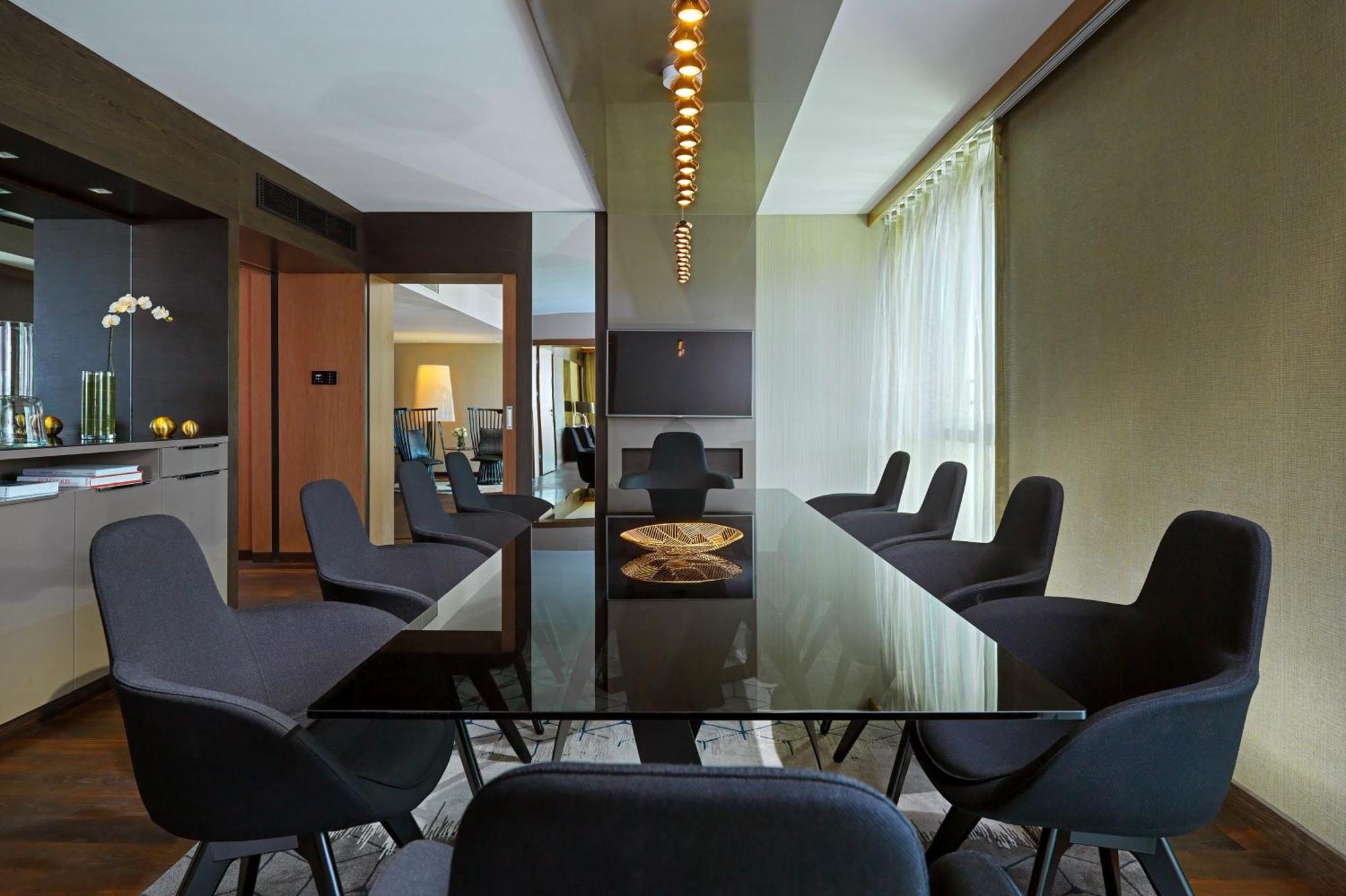 Sheraton Grand Metechi Palace Тбилиси