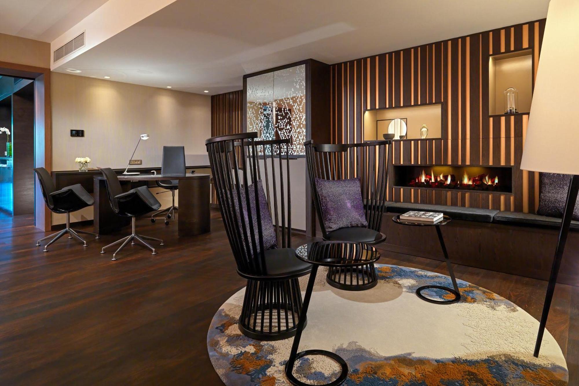 Sheraton Grand Metechi Palace Отель 5*