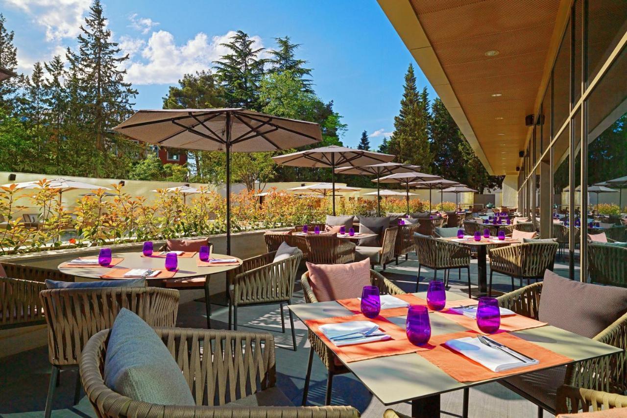 Sheraton Grand Metechi Palace Отель Тбилиси